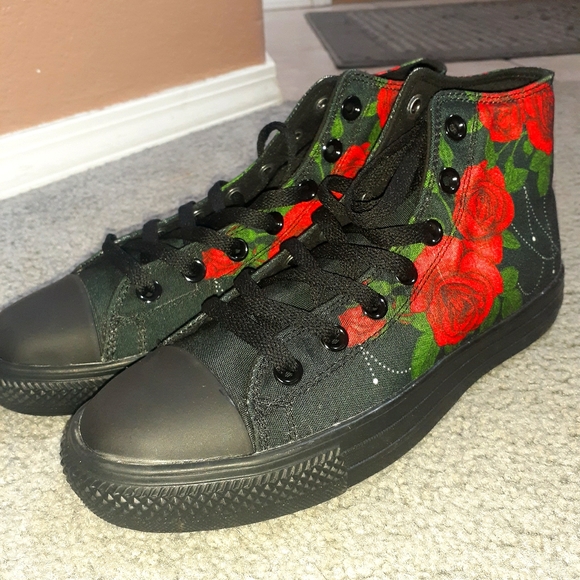 Rose Style Converse - Picture 1 of 4